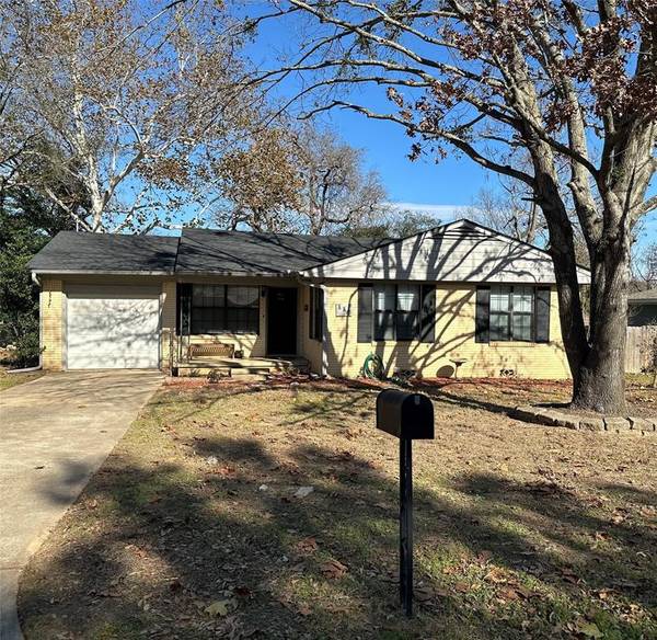 112 Sunny, Athens, TX 75751