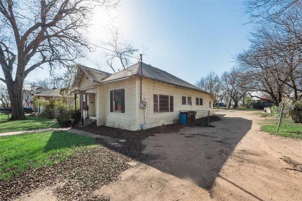 313 Walnut Street, Cleburne, TX 76033