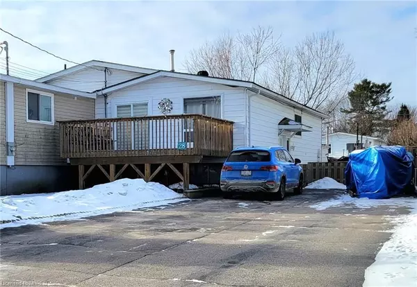 28 RYAN AVE, North Bay, ON P1A 3W7