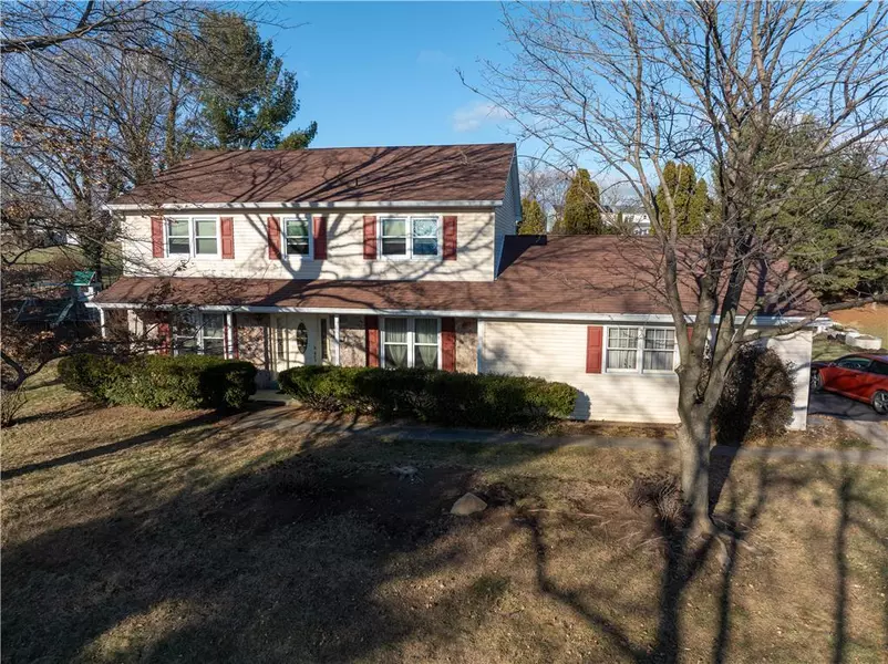 1287 Country Club Road, Lower Macungie Twp, PA 18106