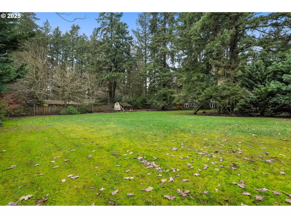 Lake Oswego, OR 97035,0 SW Dawn ST #2