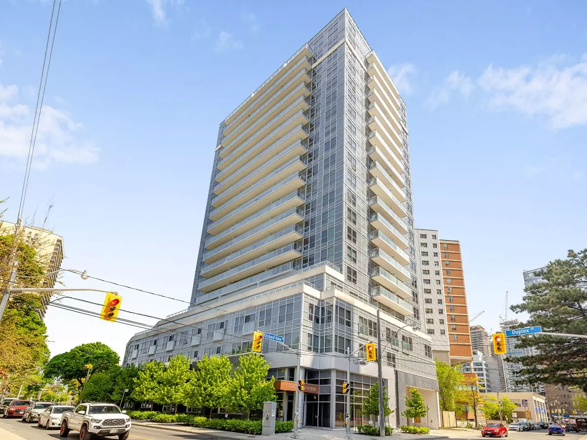 Toronto C03, ON M4R 0A2,58 Orchard View BLVD #401