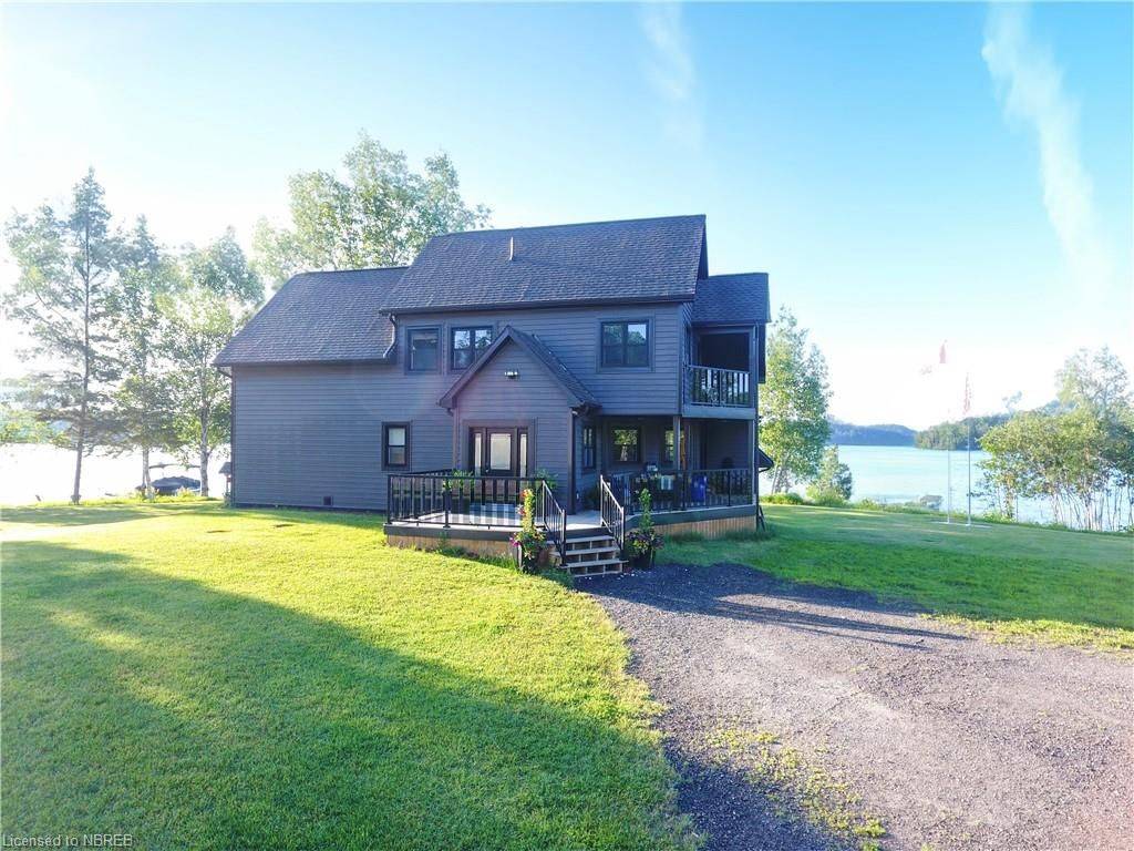 Temagami, ON P0H 2H0,33 WHITE BEAR CT