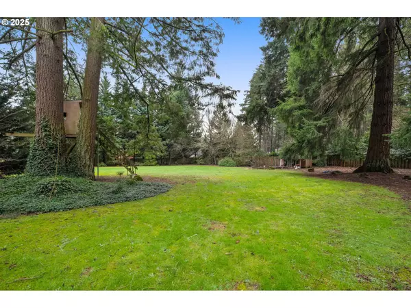 Lake Oswego, OR 97035,0 SW Dawn ST #2