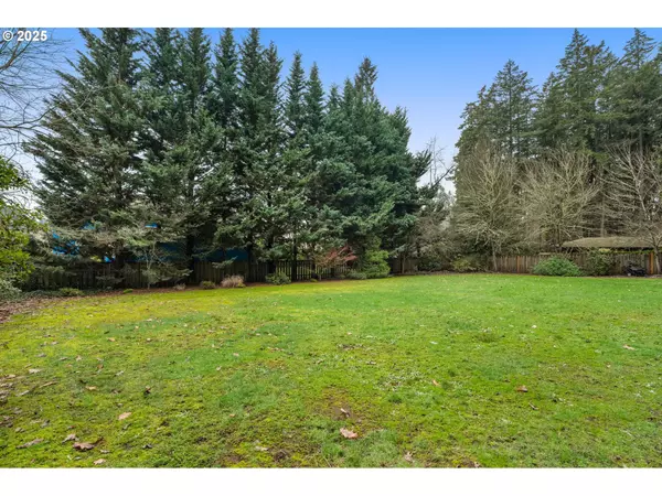 Lake Oswego, OR 97035,0 SW Dawn ST #2