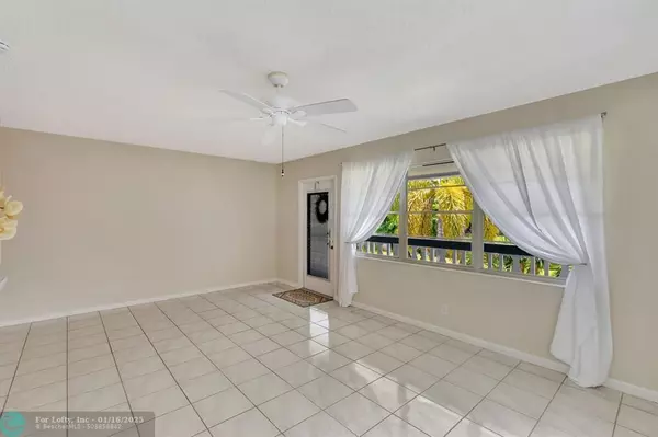 Deerfield Beach, FL 33442,233 Prescott L  #233