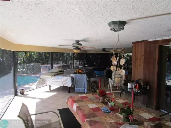 Pompano Beach, FL 33062,2880 NE 23 CT