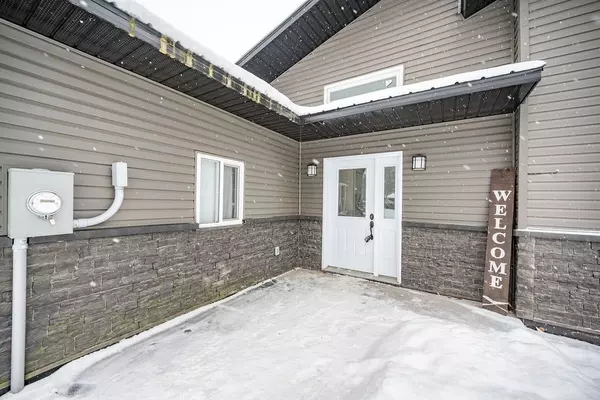 Renfrew, ON K0J 1J0,27 Munro ST