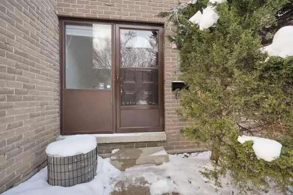 London, ON N6H 4Y8,624 Wonderland RD S #24