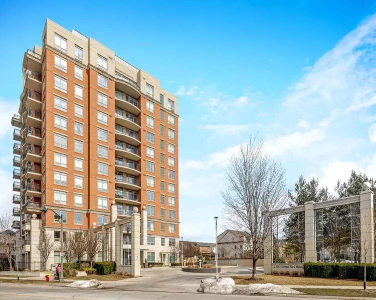 2365 Central Park DR #702, Oakville, ON L6H 0C7