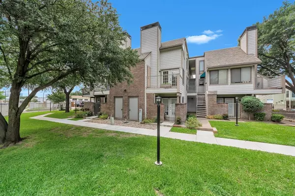 3101 Sondra Drive #201, Fort Worth, TX 76107