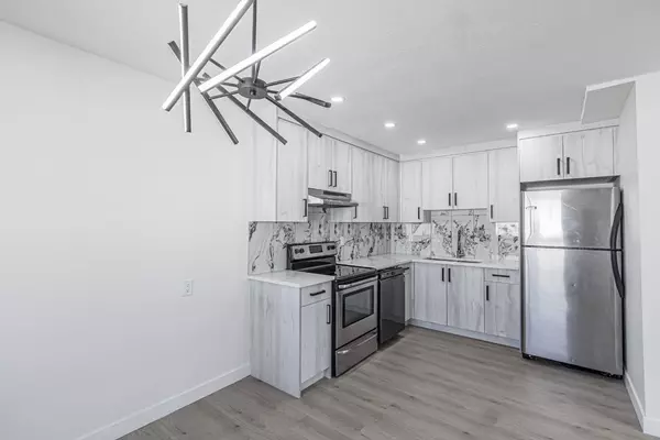 1709 48 ST Southeast #1, Calgary, AB T2A 5C2