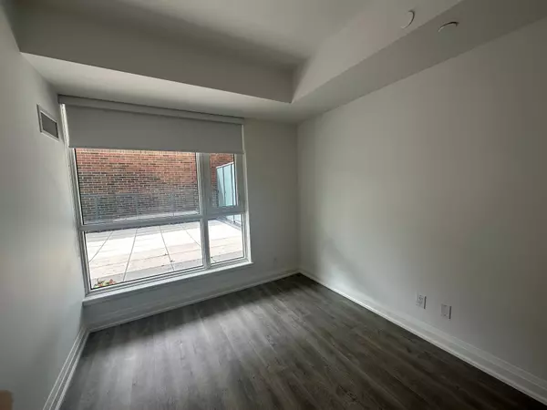 Toronto, ON M4C 0B1,2369 Danforth AVE #219