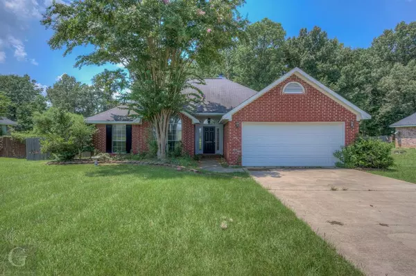 Shreveport, LA 71107,4896 Fairway View