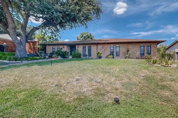 1217 Gardengate Circle, Garland, TX 75043