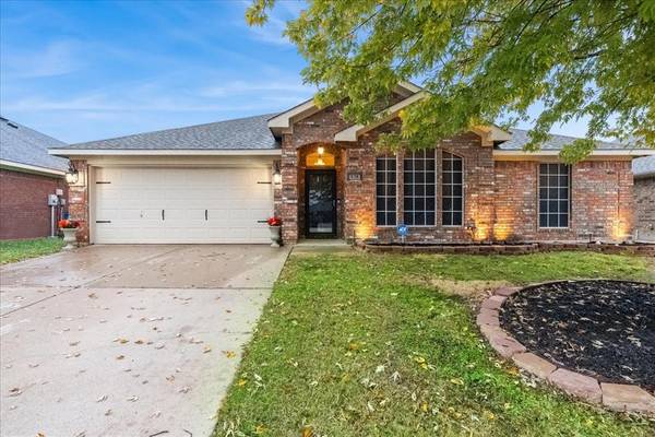 Burleson, TX 76028,938 Micah Road