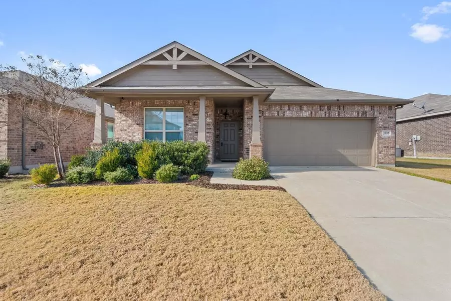 1052 Stanridge Lane, Van Alstyne, TX 75495