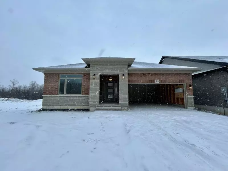 128 Stonecrest BLVD, Quinte West, ON K8R 0B4