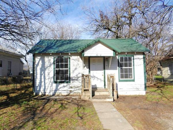 612 W 8th Street, Ada, OK 74820