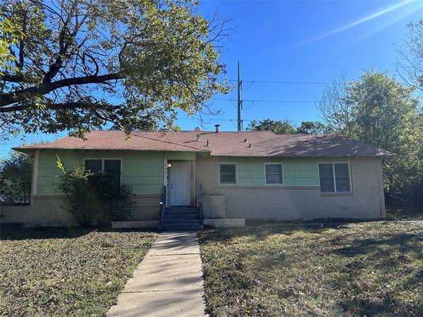 4801 Bratcher Street, Fort Worth, TX 76119