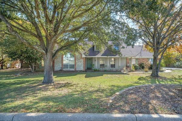 122 Lake Meadow Boulevard, Canton, TX 75103