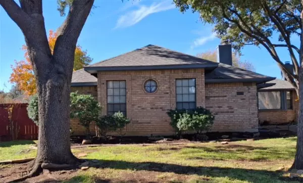 2202 Reading Road, Arlington, TX 76011