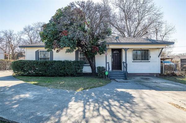 4212 Strong Avenue, Fort Worth, TX 76105