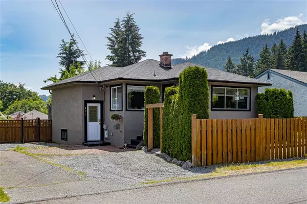 Ladysmith, BC V9G 1B3,421 Hambrook St