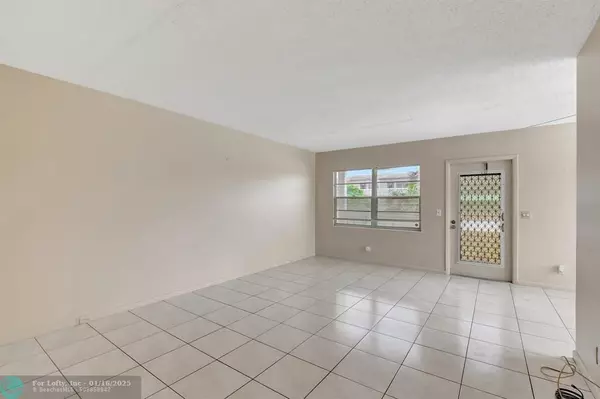 Boca Raton, FL 33434,393 Fanshaw J  #393