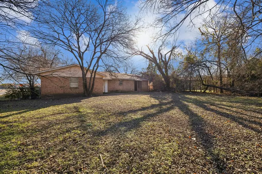 3289 Centennial Road, Forest Hill, TX 76119