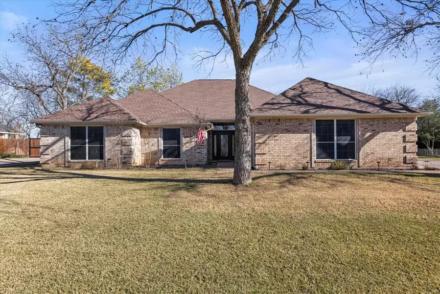 9009 Magnolia Vale Drive, Granbury, TX 76049