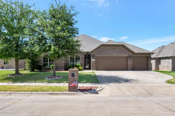 6321 Keyhole Circle,  Lake Worth,  TX 76135