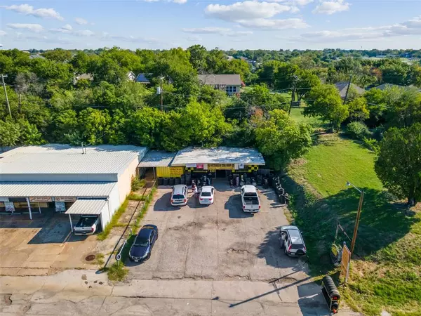 2800 Jacksboro Highway, Fort Worth, TX 76114