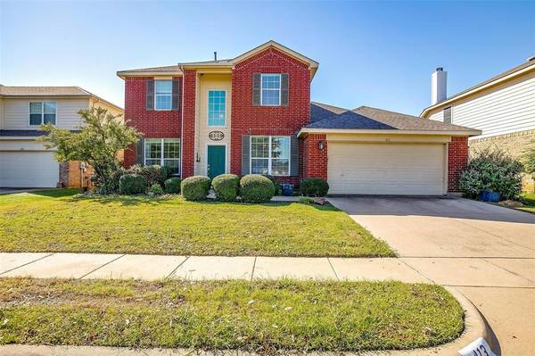 413 Deer Lake Drive, Fort Worth, TX 76140