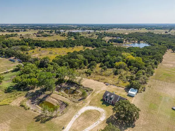 107 Private Road 3139, Decatur, TX 76234