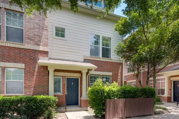 Dallas, TX 75206,4904 Live Oak Street #304