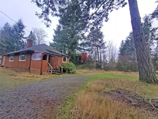 Comox, BC V9M 4C6,1625 Ryan Rd E