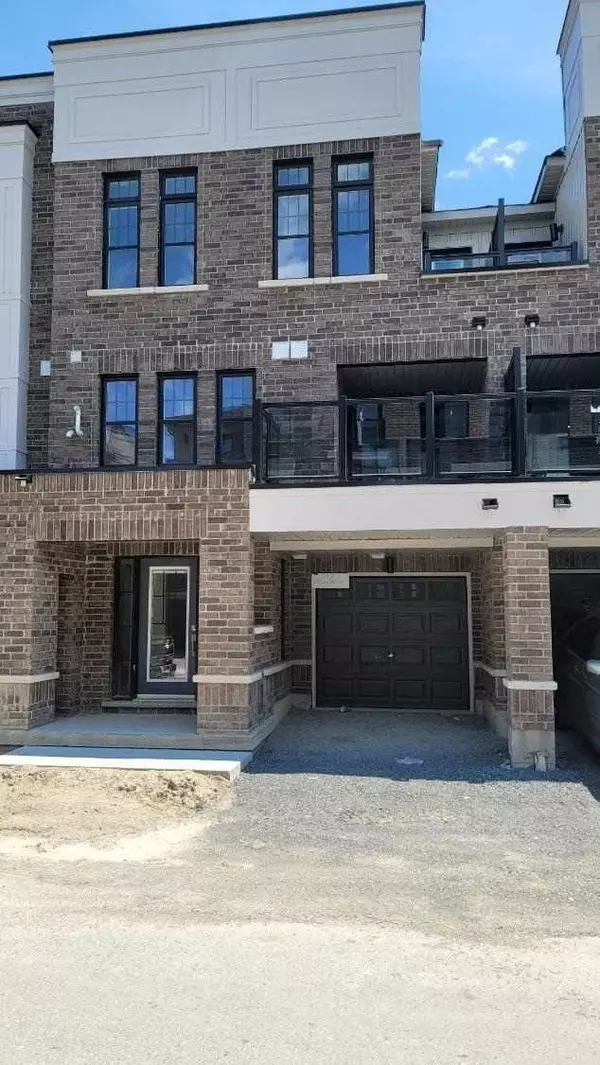 237 Lord Elgin LN, Clarington, ON L1C 7E8