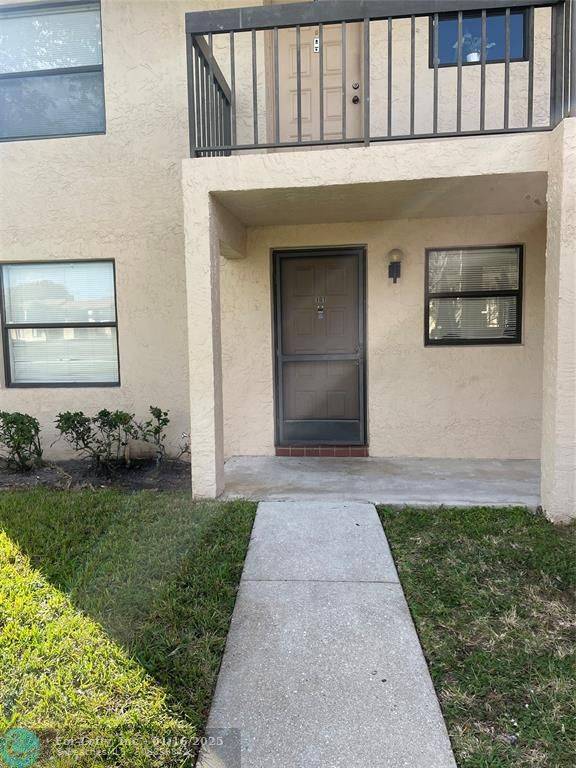 6716 Palmetto Cir  #101, Boca Raton, FL 33433