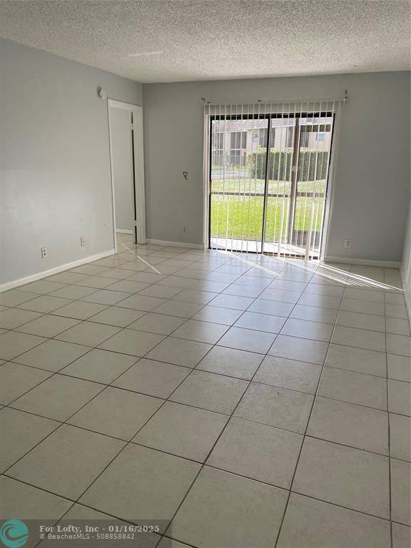 Boca Raton, FL 33433,6716 Palmetto Cir  #101