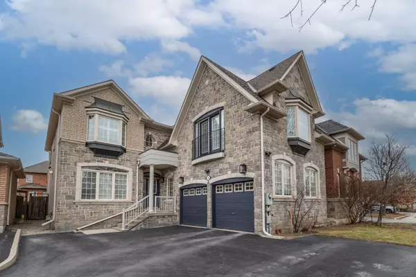 385 Burloak DR, Oakville, ON L6L 6W8