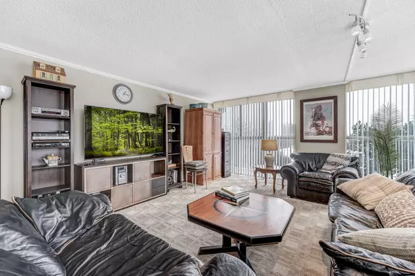 Toronto W10, ON M9W 6T4,600 Rexdale BLVD #203