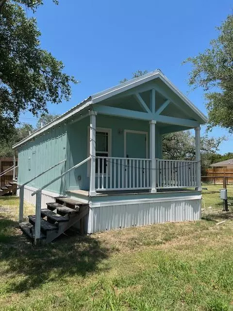 1018 N Verne, Rockport, TX 78382