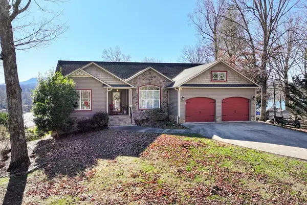 2135 Mockingbird Lane, Hiawassee, GA 30546