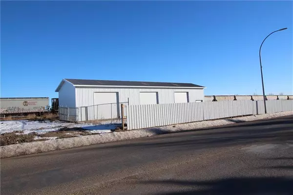 670 10 AVE South, Carstairs, AB T0M 0N0