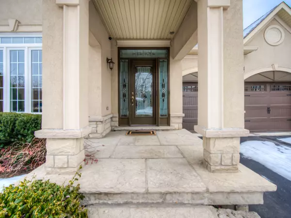 Oakville, ON L6L 6T5,233 Creek Path AVE