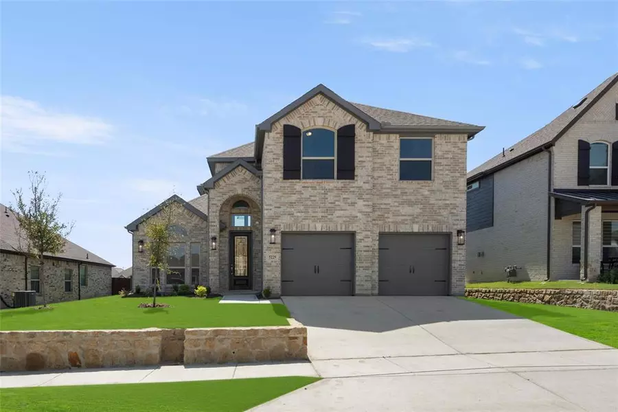 5229 Deep Creek Drive, Fort Worth, TX 76179