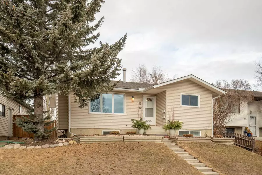 110/112 Ranchlands CRES NW, Calgary, AB T3G 1N7