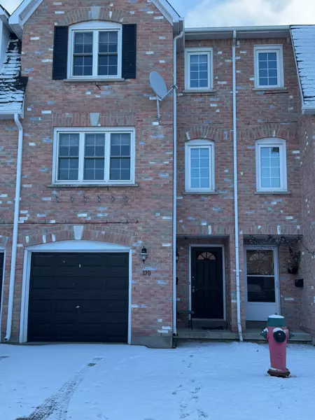 51 Northern Heights DR #19B, Richmond Hill, ON L4B 4C9