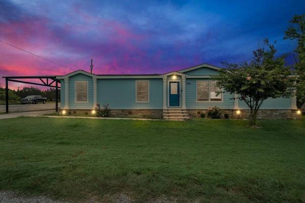 2631 Deer Trail, Granbury, TX 76048